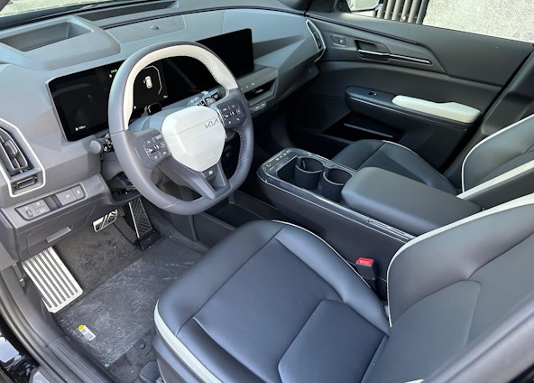 Vehicle image 6 Vehicle image 6