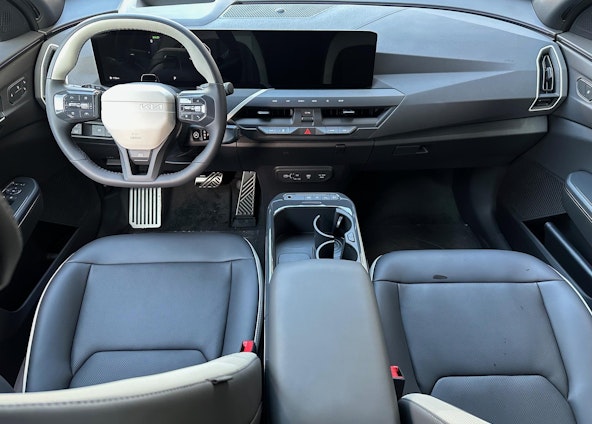 Vehicle image 5 Vehicle image 5