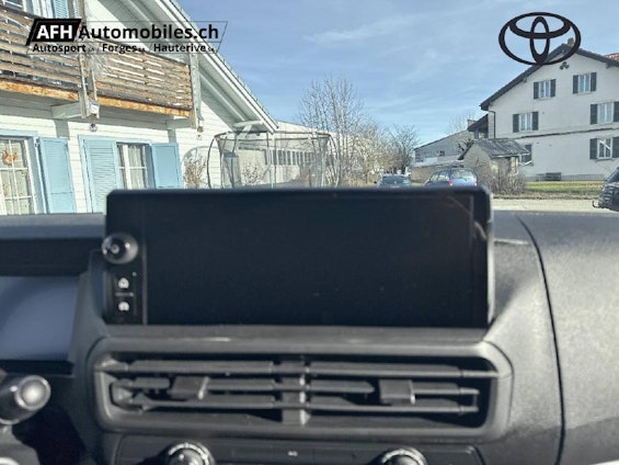 Vehicle image 12 Vehicle image 12