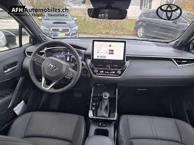 Toyota Corolla Cross 2.0 HSD Premium AWD-i