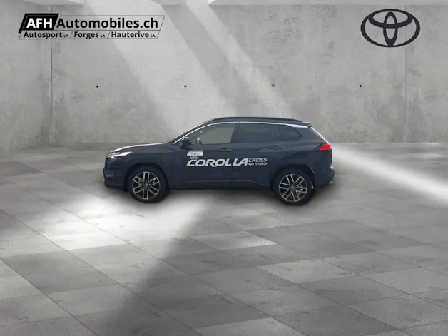 Toyota Corolla Cross 2.0 HSD Premium AWD-i