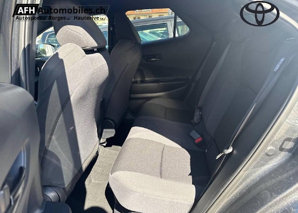 Vehicle image 5 Vehicle image 5