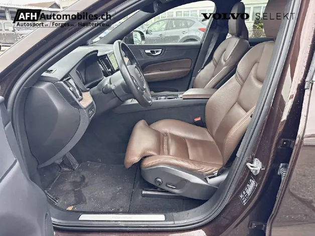Volvo XC60 2.0 T8 TE Momentum eAWD