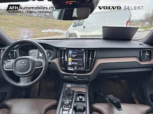 Volvo XC60 2.0 T8 TE Momentum eAWD