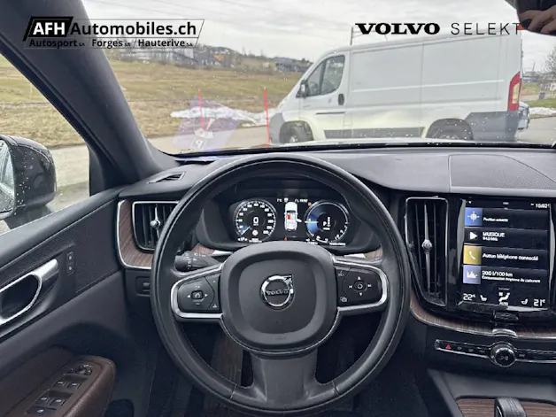 Volvo XC60 2.0 T8 TE Momentum eAWD