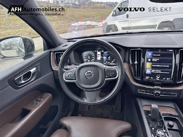 Volvo XC60 2.0 T8 TE Momentum eAWD