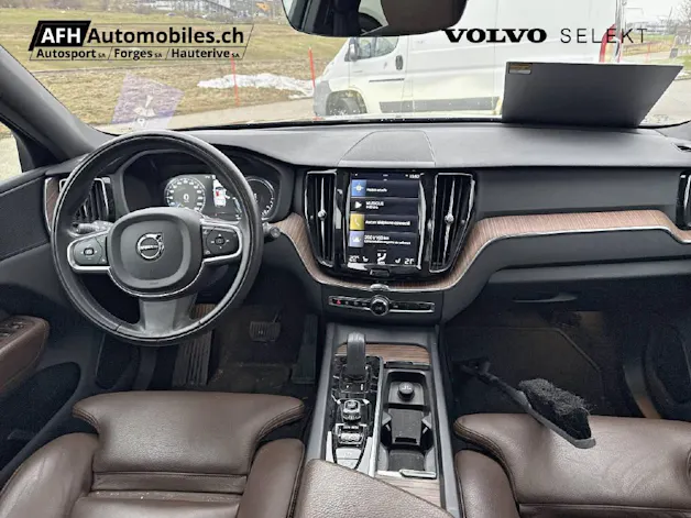 Volvo XC60 2.0 T8 TE Momentum eAWD