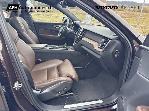 Volvo XC60 2.0 T8 TE Momentum eAWD