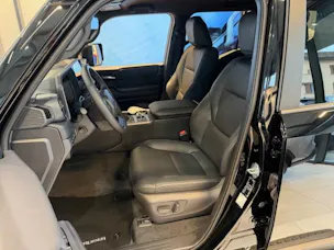 Toyota Land Cruiser 2.8 D 48V Style