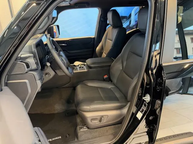 Toyota Land Cruiser 2.8 D 48V Style