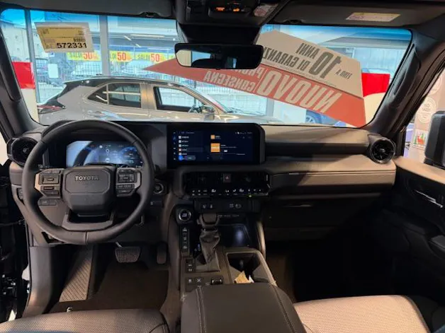 Toyota Land Cruiser 2.8 D 48V Style