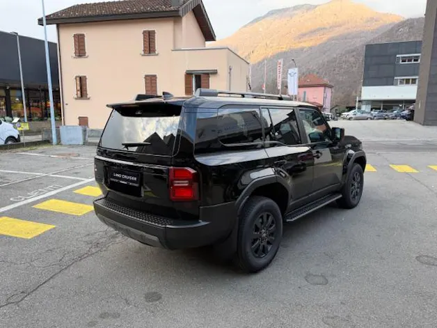 Toyota Land Cruiser 2.8 D 48V Style
