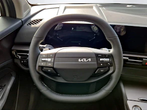 https://vehicle.imgix.net/4157020/009131ed-6412-447a-a54c-22ac3d0d0fd2.jpg