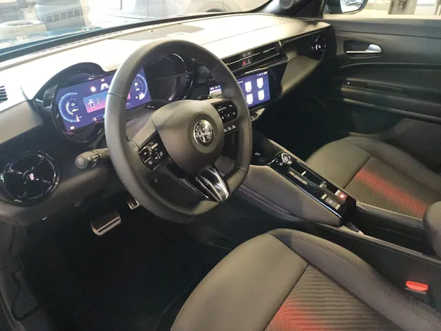 Alfa Romeo Junior 1.2 Ibrida Q4