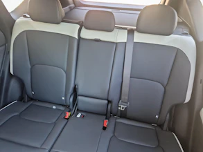 https://vehicle.imgix.net/4157052/c7778e8e-c229-4c9e-a5d8-3939721d15e1.jpg