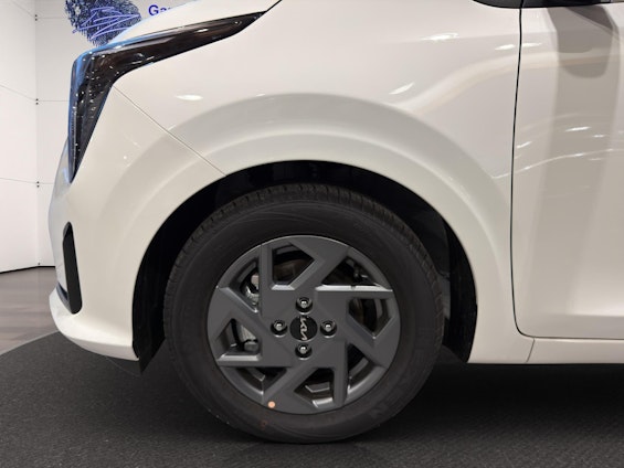 Vehicle image 11 Vehicle image 11