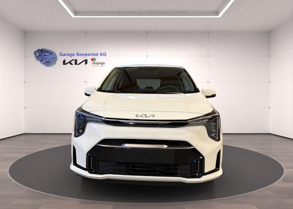 First vehicle image First vehicle image