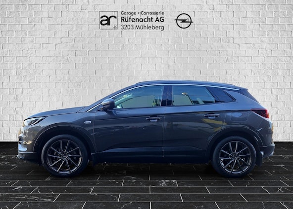 Vehicle image 4 Vehicle image 4