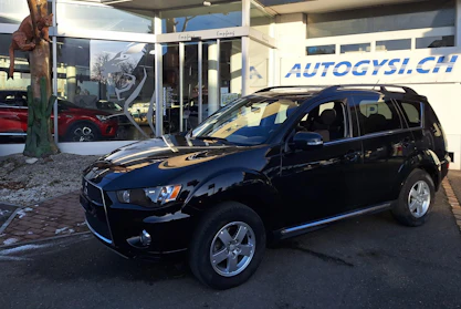 MITSUBISHI OUTLANDER 5