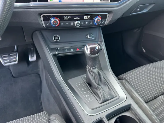 Audi Q3 35 TDI S line Attraction quattro S-tronic