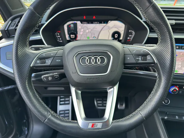 Audi Q3 35 TDI S line Attraction quattro S-tronic