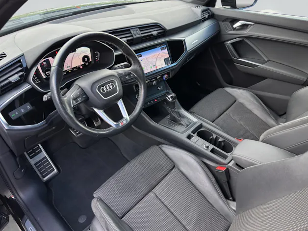 Audi Q3 35 TDI S line Attraction quattro S-tronic