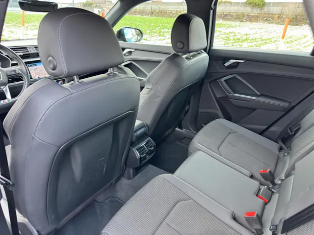 Audi Q3 35 TDI S line Attraction quattro S-tronic