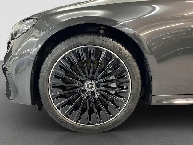 MERCEDES-BENZ E 400 e AMG Line 4MATIC
