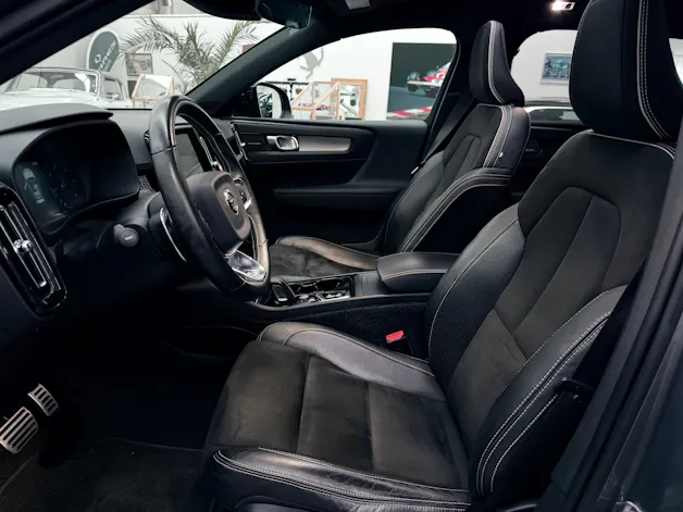Volvo XC40 D4 AWD R-Design Geartronic