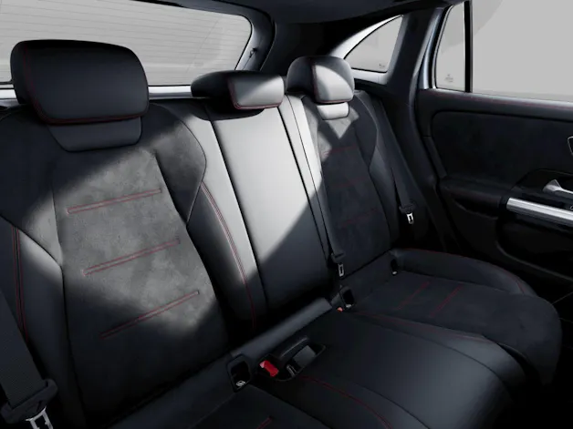 Mercedes-Benz GLA 250 Swiss Star AMG Line 4MATIC