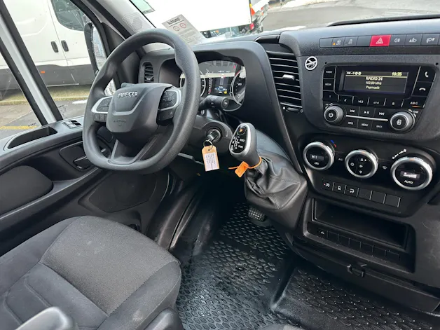 Iveco 35 S 16 A8 Koffer/ Hebebühne
