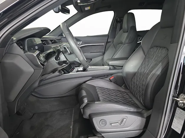 Audi e-tron 55 S Line Black Edition quattro
