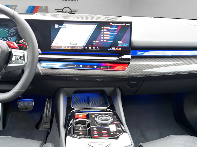 BMW M5 xDrive Touring