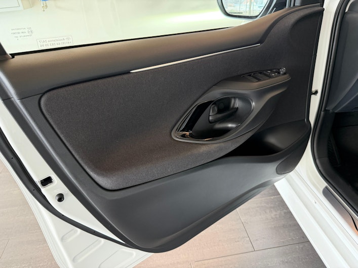 Vehicle image TOYOTA YARIS