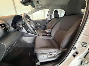 Vehicle image TOYOTA Yaris 1.5 VVT-i HSD Trend