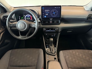 Vehicle image TOYOTA Yaris 1.5 VVT-i HSD Trend