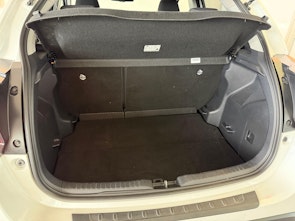 Vehicle image TOYOTA Yaris 1.5 VVT-i HSD Trend