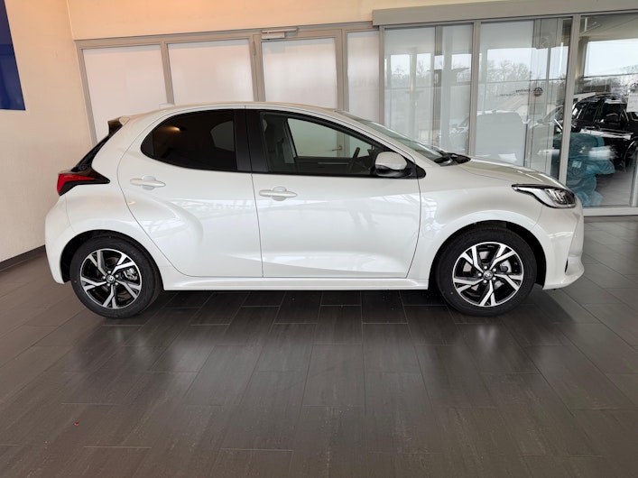 Vehicle image TOYOTA YARIS