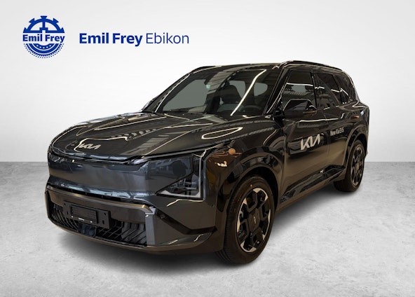 First vehicle image First vehicle image