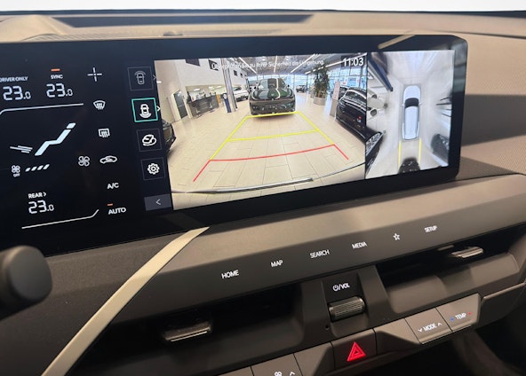 Vehicle image 12 Vehicle image 12