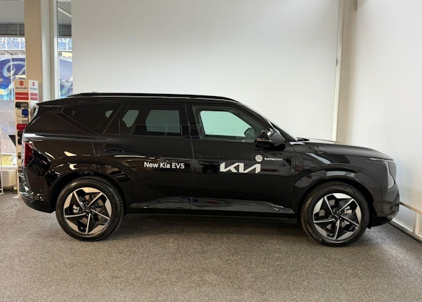 Vehicle image 3 Vehicle image 3