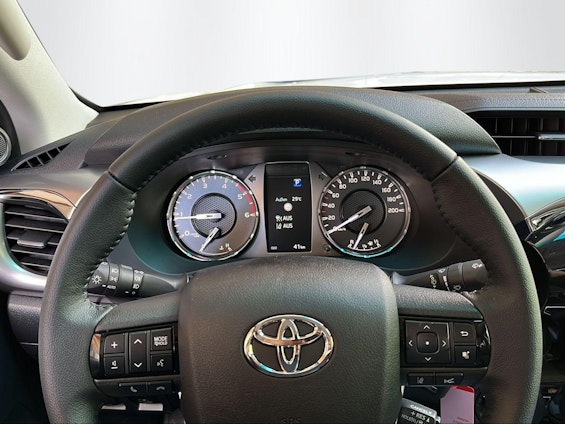 Vehicle image 8 Vehicle image 8