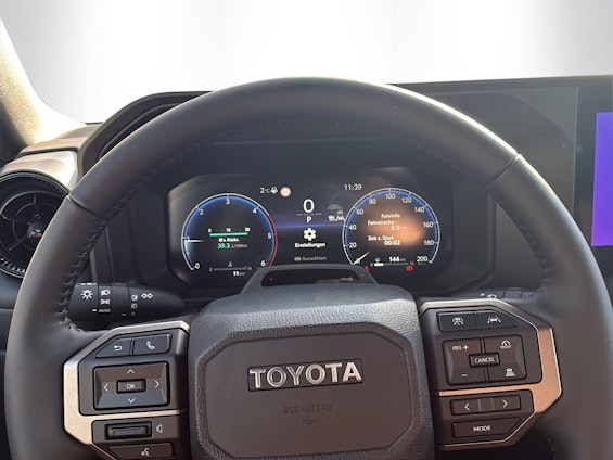 Vehicle image 10 Vehicle image 10