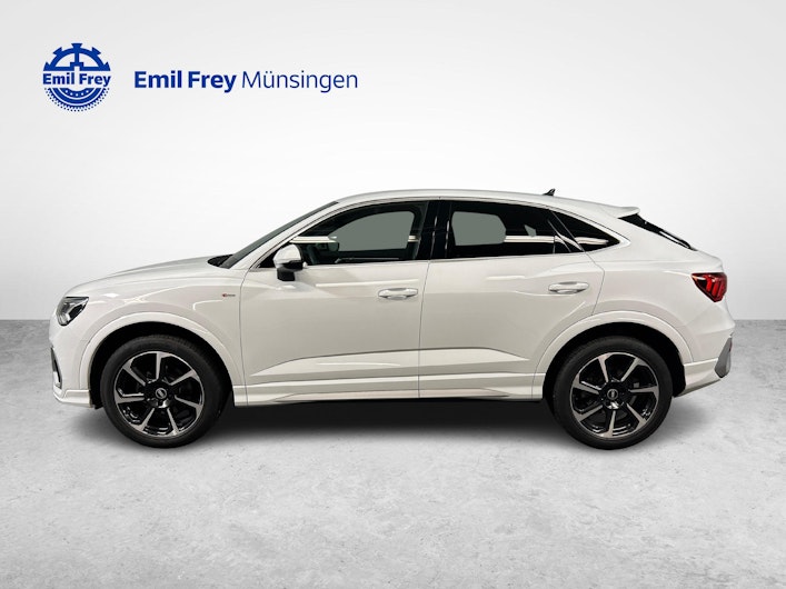 Vehicle image AUDI Q3