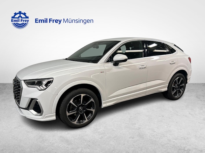 Vehicle image AUDI Q3