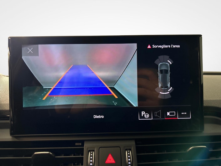 Vehicle image AUDI SQ5