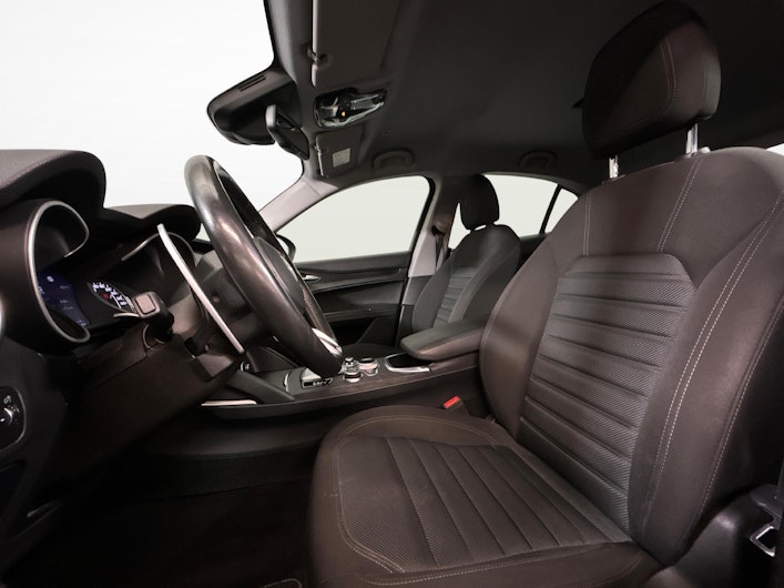 Vehicle image ALFA ROMEO STELVIO