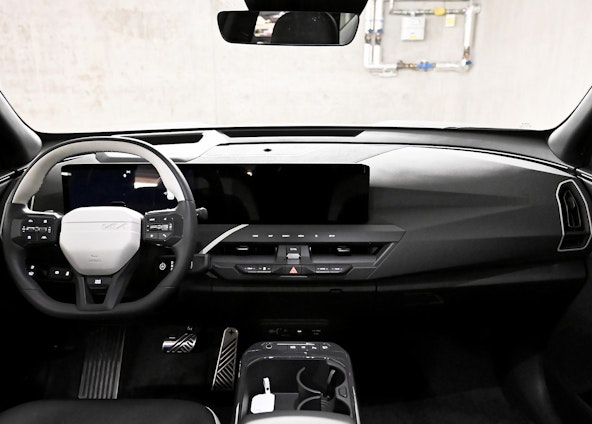 Vehicle image 9 Vehicle image 9