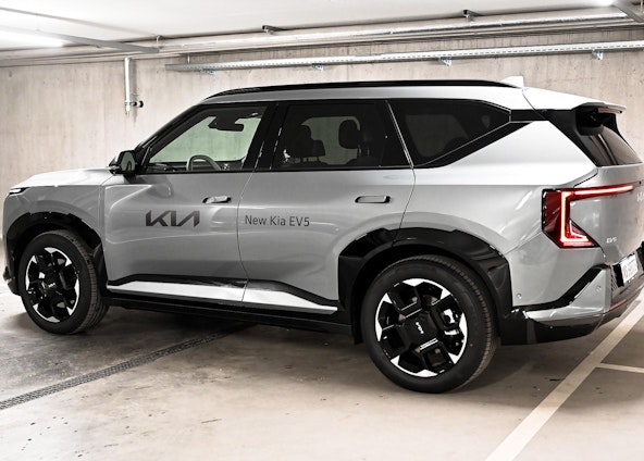 Vehicle image 5 Vehicle image 5