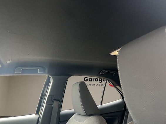 Vehicle image 9 Vehicle image 9